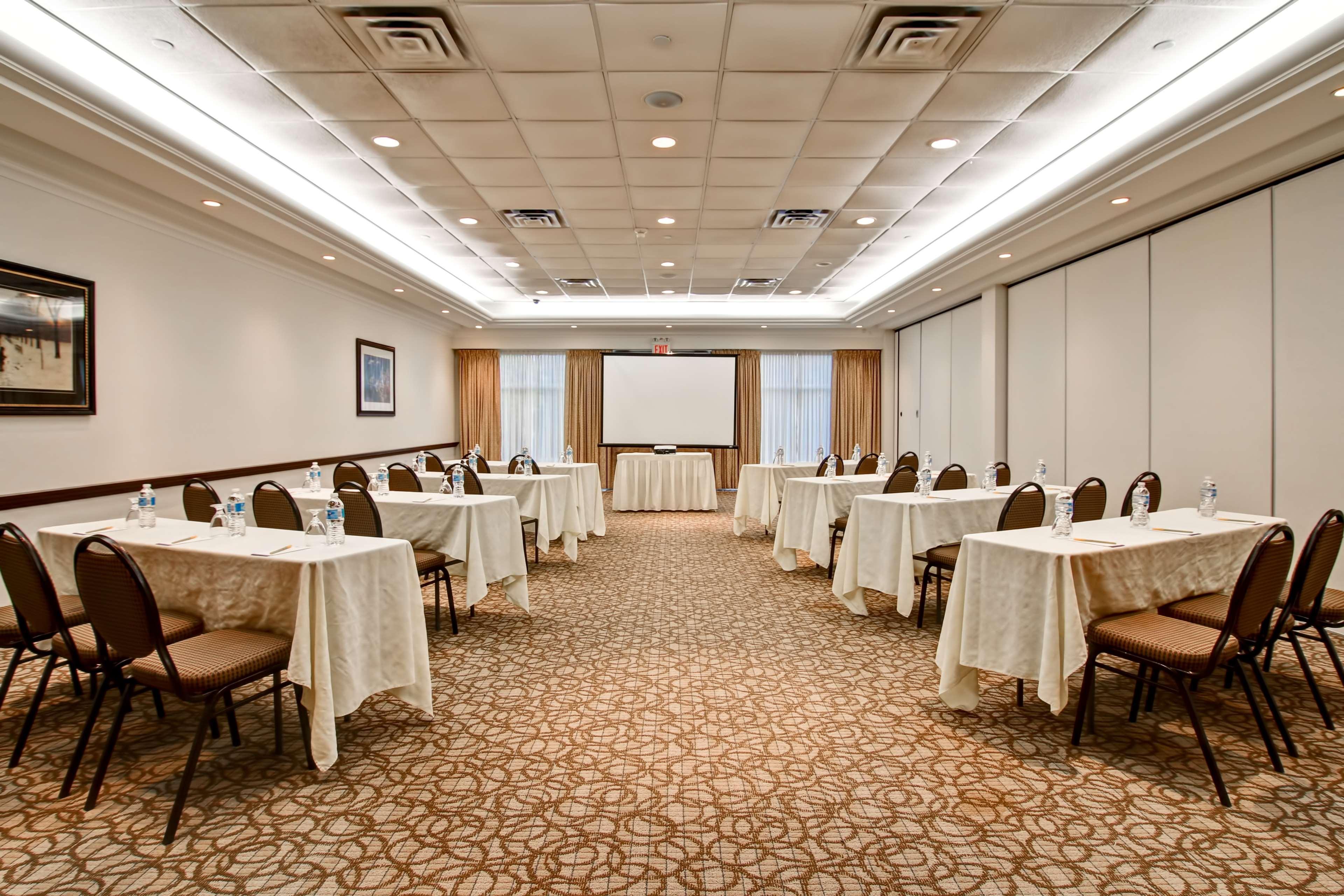 Hilton Garden Inn Toronto/Burlington Eksteriør billede