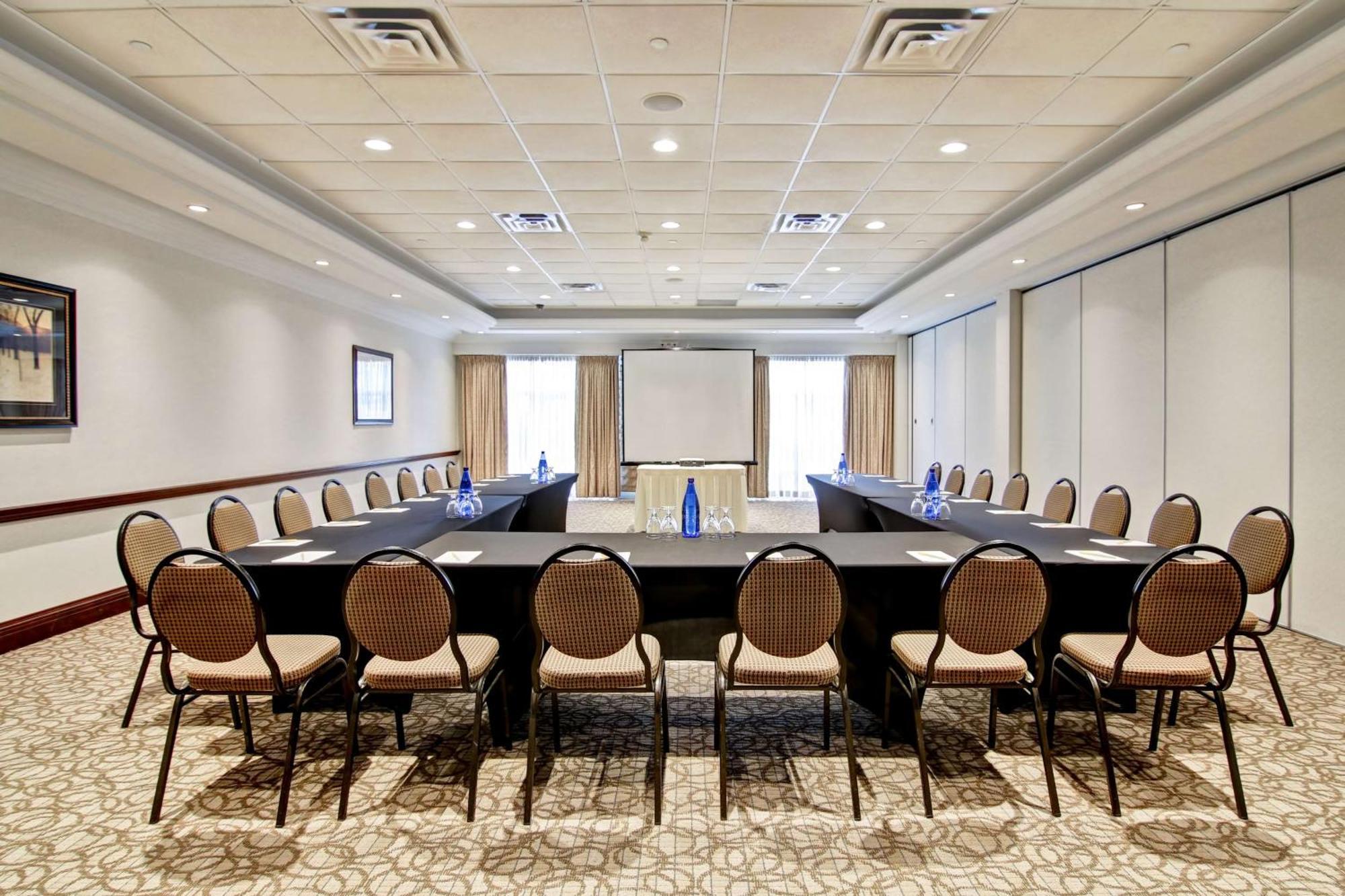 Hilton Garden Inn Toronto/Burlington Eksteriør billede